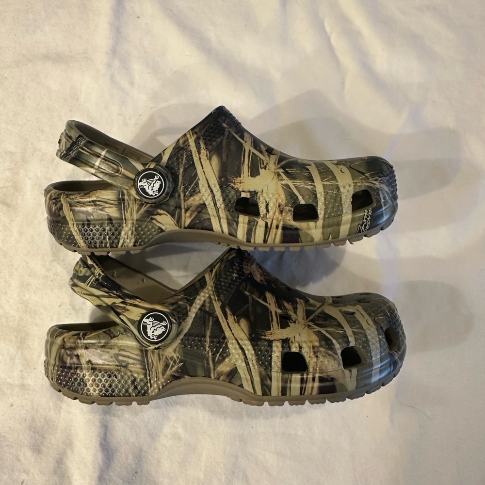 Crocs Kids Camo Slip-On Clogs - Olive Green - Picture 3 of 7